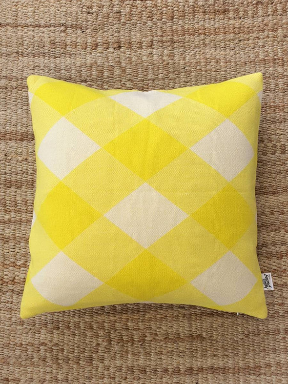 cushion-yellow-home-hello-friday-new-zealand_10853731-9e71-4cb2-8607-463e24c80133.jpg