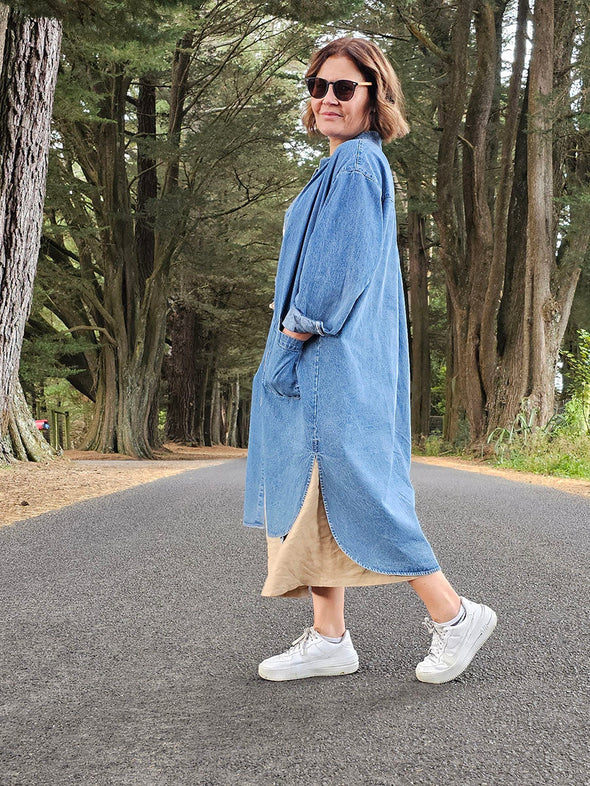 della-denim-duster-side-hello-friday-new-zealand.jpg